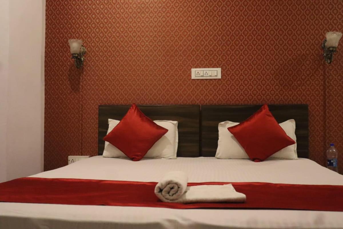 Hotel Shiv Palace Удайпур Екстериор снимка