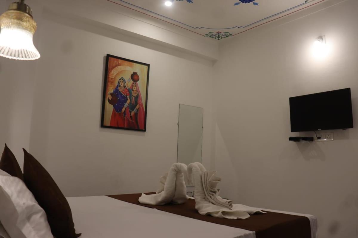 Hotel Shiv Palace Удайпур Екстериор снимка