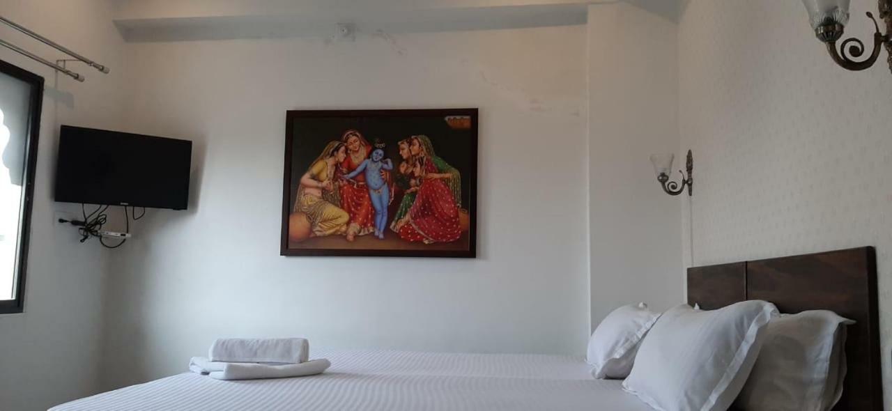 Hotel Shiv Palace Удайпур Екстериор снимка