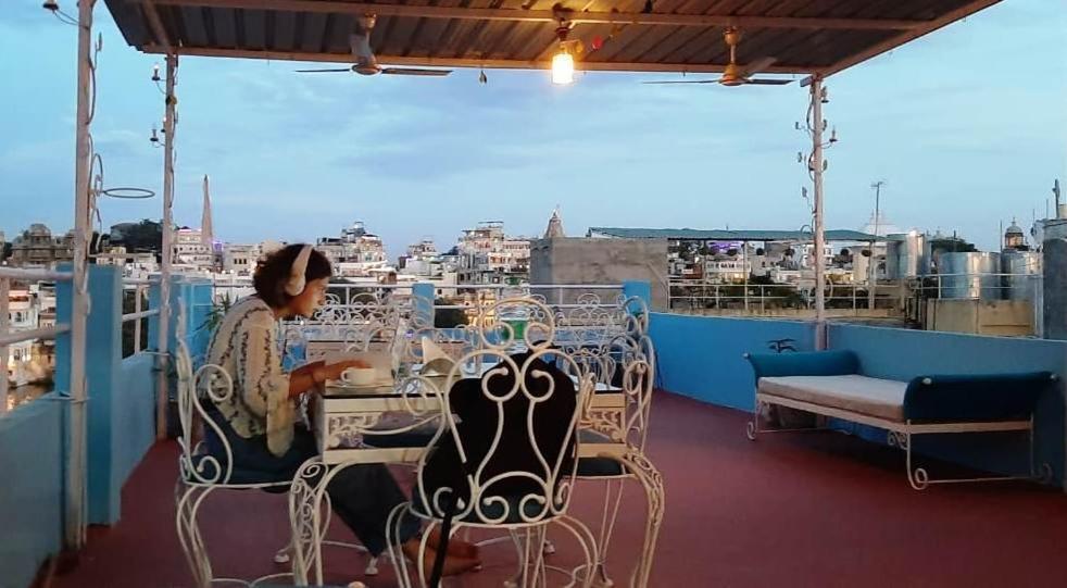 Hotel Shiv Palace Удайпур Екстериор снимка