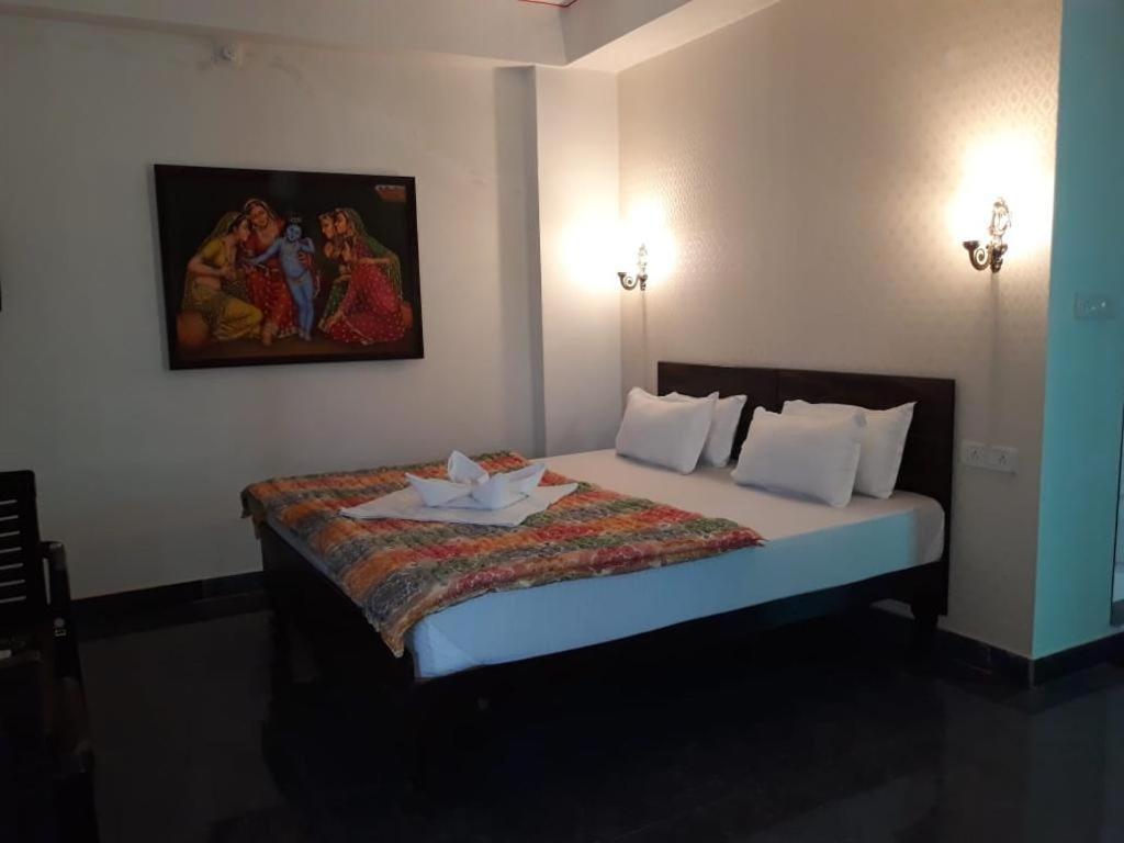 Hotel Shiv Palace Удайпур Екстериор снимка